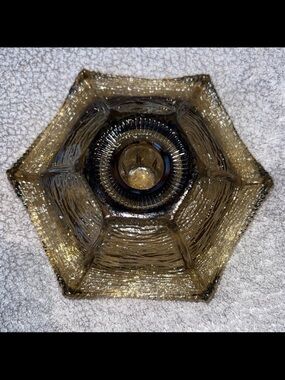 VINTAGE MCM L.E. SMITH PAGODA TAPER CANDLE HOLDER IN BROWN SMOKE TEXTURED GLASS